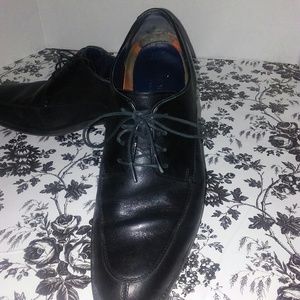 Cole Haan Shoes - Cole Haan split toe black leather oxfords Cole Haan Shoes - Cole Haan split toe black leather oxfords